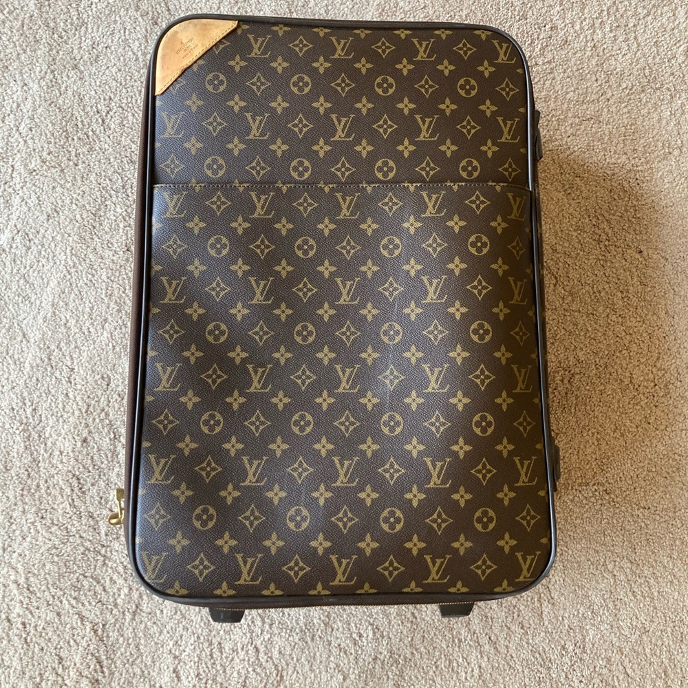 Louis Vuitton Travel Rolling Luggage
